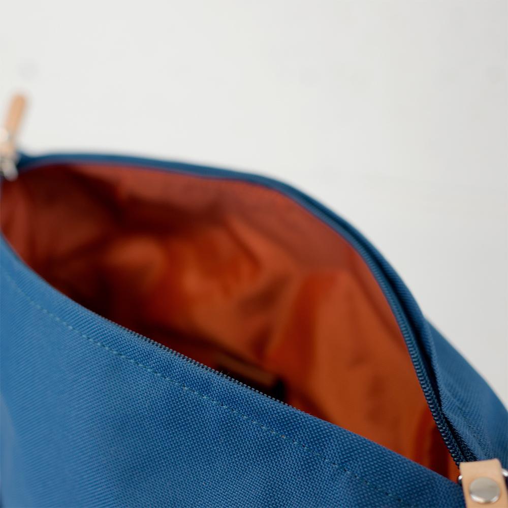 Daily backpack multiuse