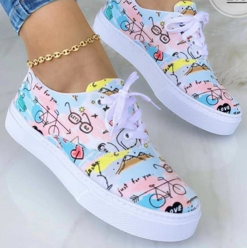 Women's Graffiti Print Fashion Sneakers - Casual Trainers